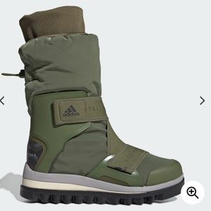 Stella McCartney x Adidas snow boots